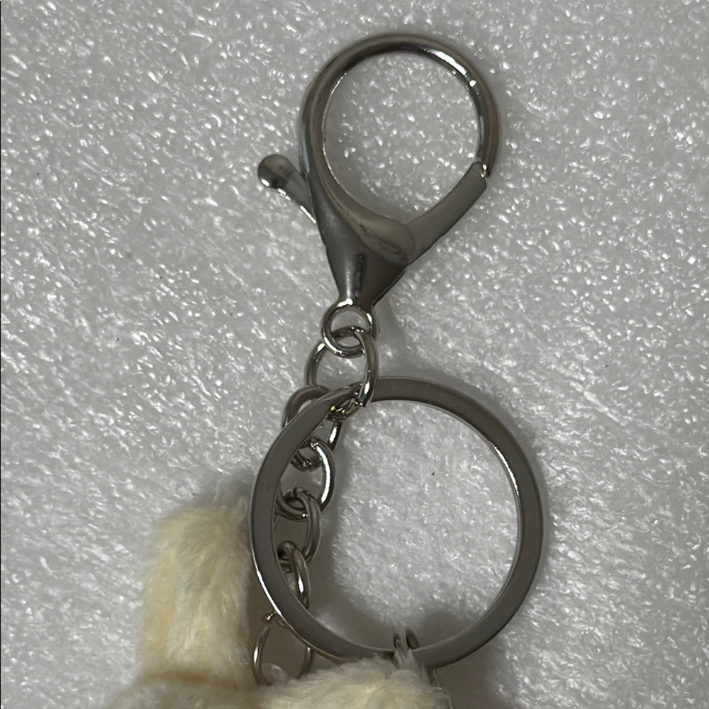 🐰 Adorable Plush Bunny Keychain with Pink Beaded Accents 🐰 - Picture 8 of 10